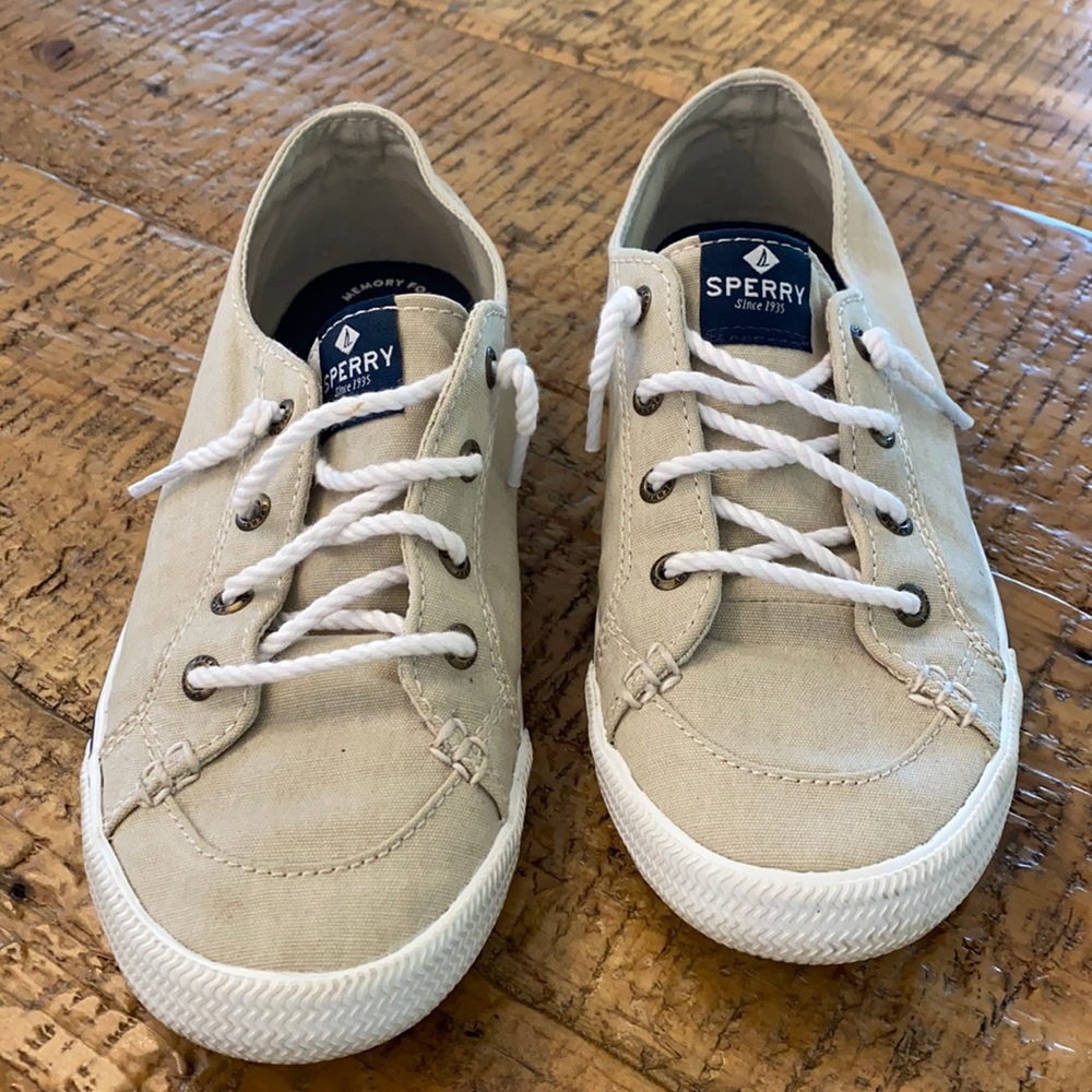 Sperry canvas shoes